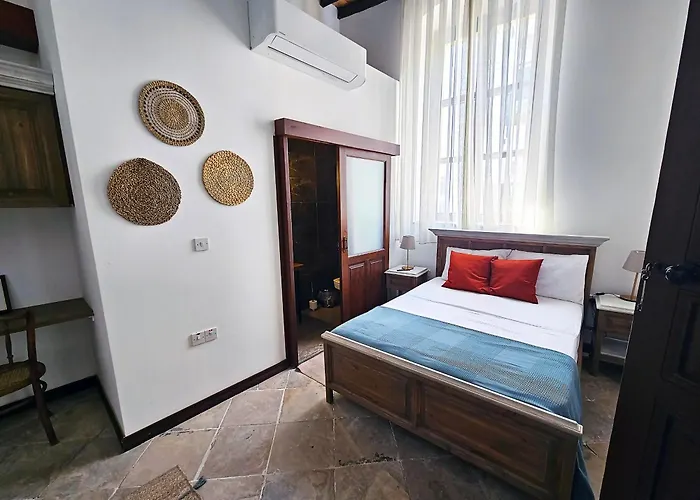 ゲストハウス Flor